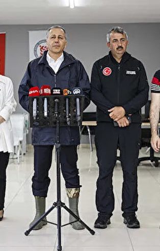 Ekrem İmamoğlu'nu örnek aldı CHP'nin İBB sözcüsü Tarık Balyalı da tatilden tweet attı! AK Parti İl Başkanı'nın İstanbullulara desteği çıldırttı