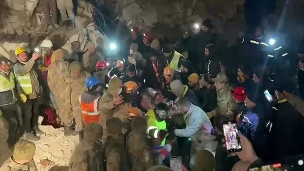 Canlı yayında peş peşe umut haberleri! İnanç, umut ve mucizenin adı 16 yaşındaki Hedil!-24