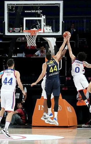 Anadolu Efes 56-73 Fenerbahçe Beko | MAÇ SONUCU