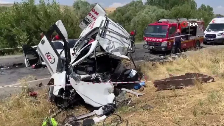 Yozgat kaza haberi! Yozgat-Kayseri karayolunda trafik kazası: 4 ölü!