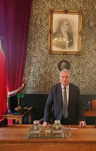 Mason çırağı Remzi Sanver de kavgaya daldı! Galatasatay Lisesi müdürü Prof. Dr. Vahdettin Engin’e istifa çağrısı