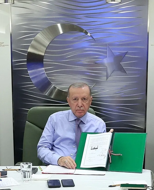 mehmetcik-gazzeye-gidecek-mi-baskan-erdogandan-flas-aciklama-1760432709194.jpeg Başkan Recep Tayyip Erdoğan Mısır dönüşü gazetecilerin sorularını yanıtladı