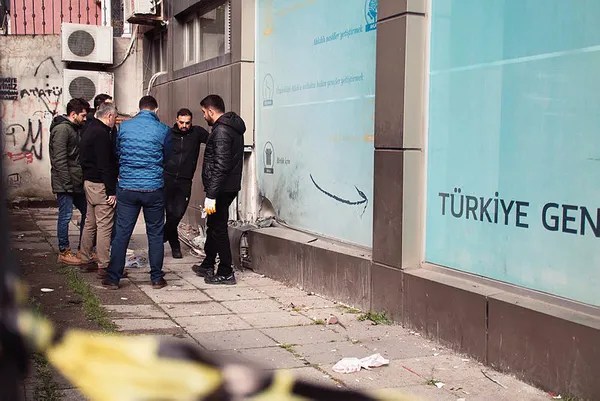 TÜGVA’ya bombalı saldırıyı bakın nasıl çarpıttılar! CHP’nin yalan organı Sözcü’den skandal haber! Tepki yağıyor: Kimi aklıyorsunuz?-4