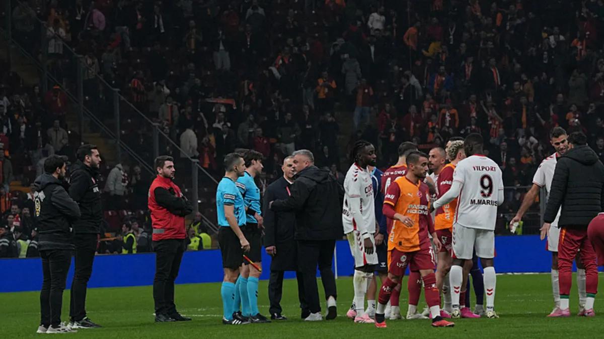 Samsunspor Galatasaray karşısında bekledi! Maça damga vuıran pozisyon