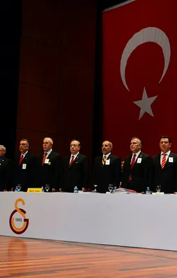 Galatasaray Mali Genel Kurulu'nda kavga!