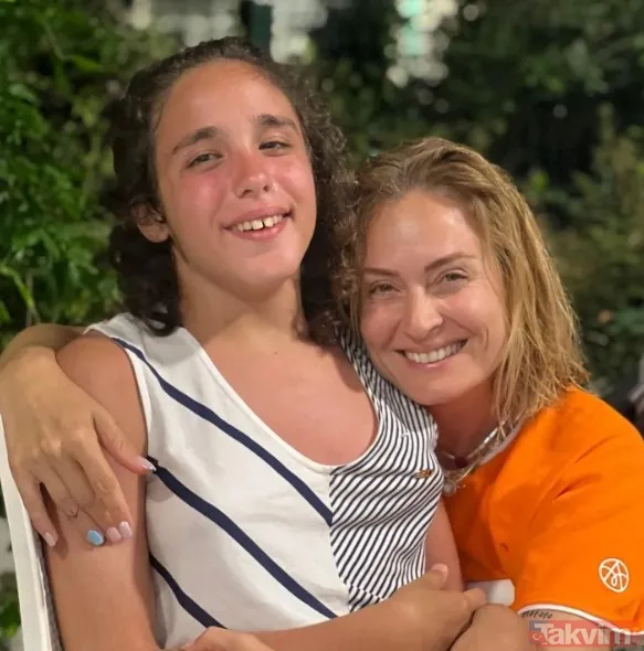 Şarkıcı Sıla'dan ilk yorum geldi! Bana en güzel bayram hediyesi... Ceyda Düvenci'nin Serebral Palsi hastası kızı Melisa şarkı söyledi! - 2