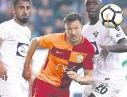 Ruslar Linnes’in peşinde