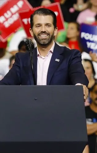 Donald Trump'ın oğluna Twitter'dan şok yaptırım