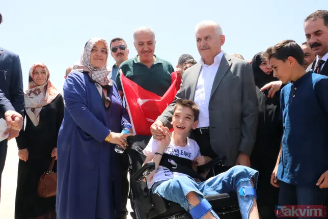 Binali Yıldırım'ı memleketinde yüzlerce hemşehrisi uğurladı! Tokalaşma kuyruğu 1 saat sürdü