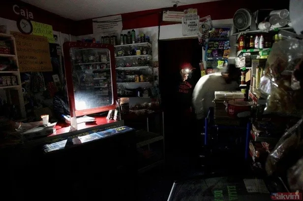 abdde-kriz-teksasin-bir-kismi-elektrik-kesintisiyle-bir-kismi-da-yuksek-elektrik-faturalariyla-bogusuyor-1613679622960.jpeg ABD'de kriz! Teksas'ın bir kısmı elektrik kesintisiyle bir kısmı da yüksek elektrik faturalarıyla boğuşuyor-4