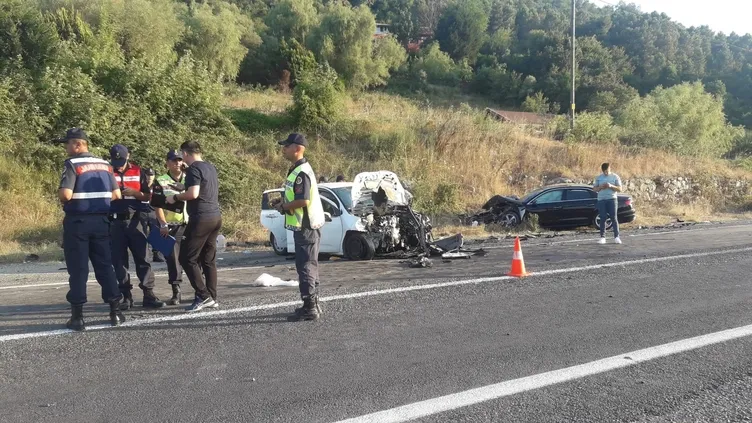 Yalova'da feci kaza: 2 ölü, 5 yaralı | Video