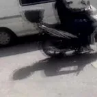Antalya’da ehliyetsiz sürücü motosiklete çarptı kaza sonrası kavga çıktı