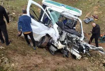 Mardin’de TIR ile pikap kafa kafaya çarpıştı: 1 ölü, 7 yaralı