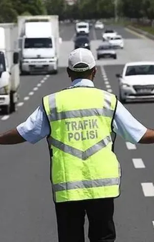 İstanbullular dikkat: 1 Mayıs etkinlikleri dolayısıyla bazı yollar trafiğe kapatılacak! İşte alternatif güzergahlar
