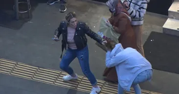 Bu nasıl anne! Kızını saçından sürükledi! Sebebi ise...