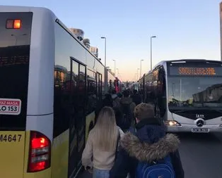 İstanbul’da yine metrobüs arızası!