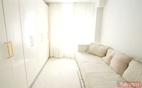 Evin Giriş Katında İse Didem Kınalı'nın Gömme Dolap Yaptırdığı Küçük Bir Oda Yer Alıyor.