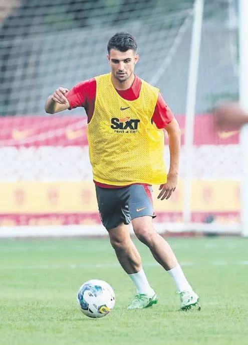 konyaspor-macinda-etkili-olamamisti-icardi-adana-demirspor-macina-ozel-idmanlarla-hazirlanacak-l-spor-haberler-1663539322208.jpeg Konyaspor maçında etkili olamamıştı! Icardi Adana Demirspor maçına özel idmanlarla hazırlanacak l Spor Haberleri...-3