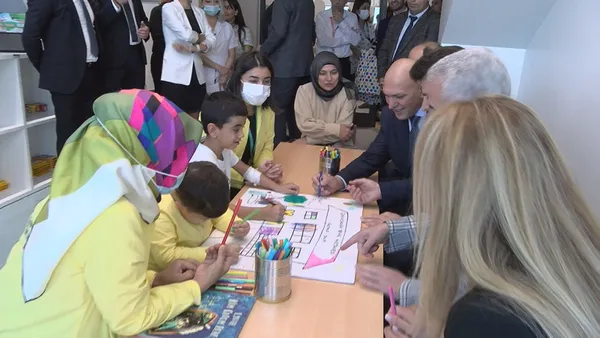 basaksehir-cam-ve-sakura-sehir-hastanesinde-6-derslikli-hastane-sinifi-acildi-1663337602255.jpg Başakşehir Çam ve Sakura Şehir Hastanesi'nde 6 derslikli hastane sınıfı açıldı-7