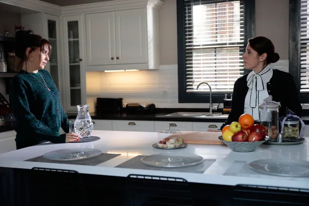 defteri-kapaniyor-gozunun-yasina-bakmayacak-baska-caresi-yok-artik-star-tvdeki-seruveni-son-bulacak-1613487577767.jpg Defteri kapanıyor gözünün yaşına bakmayacak! Başka çaresi yok Star TV'deki serüveni artık son bulacak-2