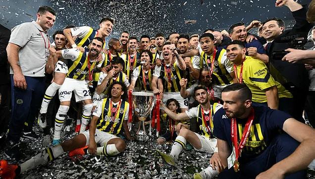 61. Ziraat Türkiye Kupası, Fenerbahçe'nin ellerinde havalandı