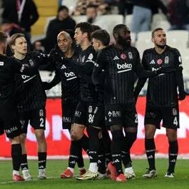 KARTAL EYÜP KARŞISINDA