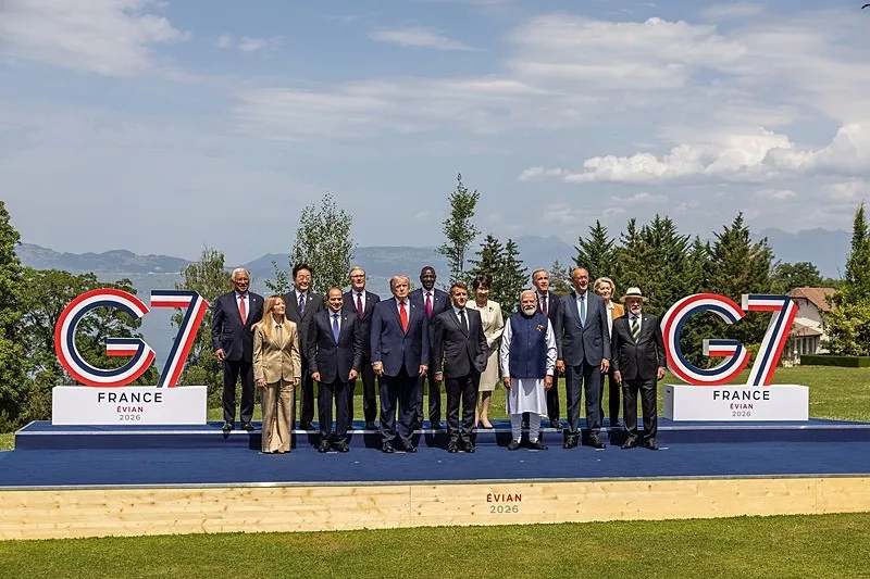trump-petrol-fiyatlari-cakilacak-irana-tehdit-metni-begenmezsem-bombalariz-1781723823465.jpeg Trump: Petrol fiyatları çakılacak! İran'a tehdit: Metni beğenmezsem bombalarız-5