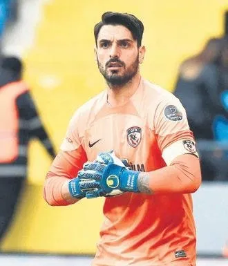 fener-yine-fark-icin-sahada-1690848037896.jpeg