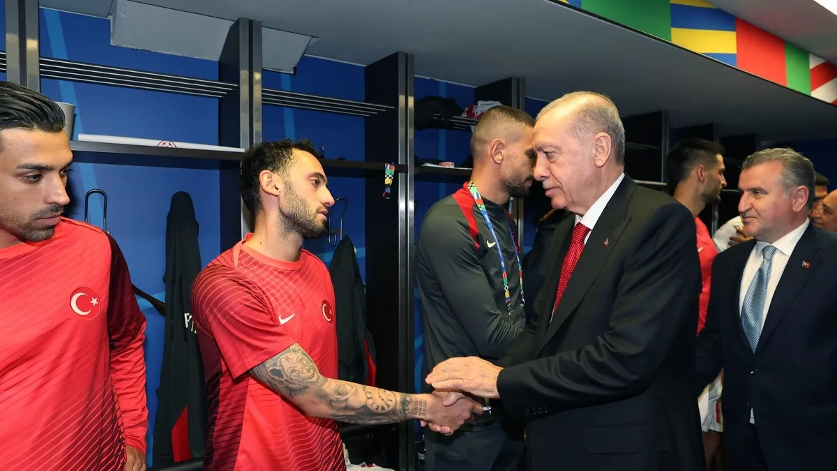 Başkan Erdoğan Hollanda maçının ardından A Milli Takımımızı soyunma odasında ziyaret etti: "Siz bizim şampiyonumuzsunuz"