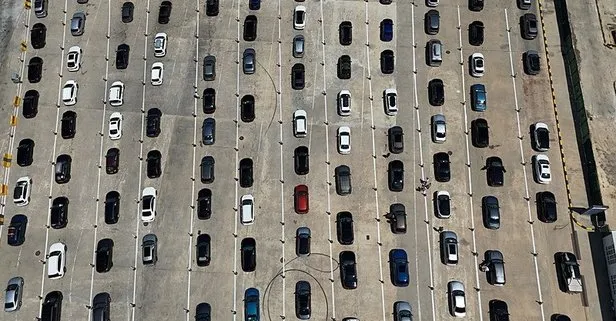 Kapıkule'de gurbetçi yoğunluğu: 16 saatte 26 bin giriş