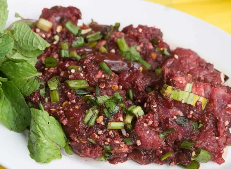 1-parca-bile-tadina-bakmayin-dunyanin-en-olumcul-yemegi-her-sene-binlerce-kisi-hayatini-kaybediyor-1721846402373.jpg Koi Pla yemeği