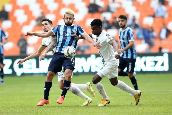 adana-demirspor-giresunsporu-tek-golle-gecti-1639314997675.jpg Adana Demirspor Giresunspor'u tek golle geçti-5