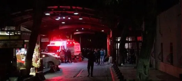 Trafikte yol verme kavgası! Çok sayıda yaralı var