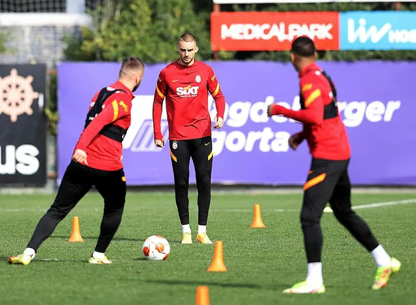 galatasarayda-tek-hedef-3-puan-uefa-avrupa-liginde-kritik-randevu-1635928560728.jpg