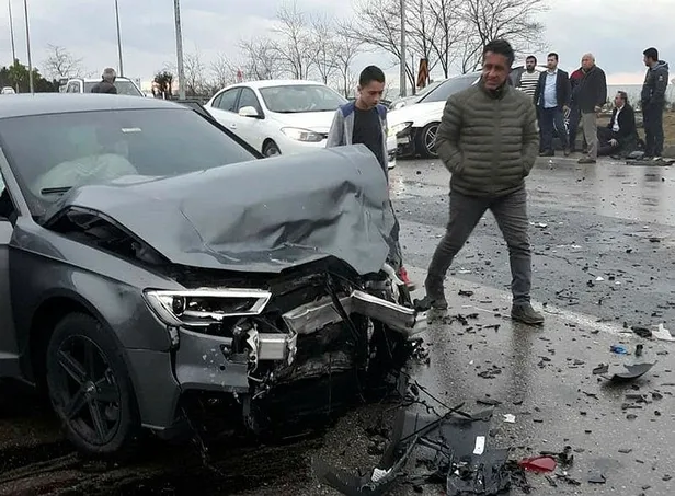 Trabzonsporlu Hüseyin Türkmen trafik kazası geçirdi!-1