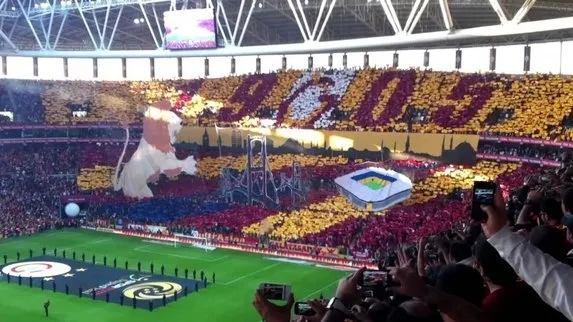 Galatasaray'dan 3 boyutlu koreografi şöleni-5