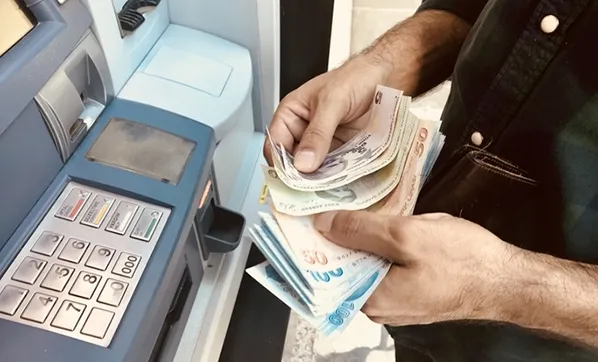 eft-islemleri-ne-zaman-basliyor-bankalar-arasi-724-eft-ve-havale-hangi-tarihte-yapilacak-1627029476150.jpg EFT işlemleri ne zaman başlıyor? Bankalar arası 7/24 EFT ve havale hangi tarihte yapılacak? EFT ne zaman hesaba geçer 2021?-4