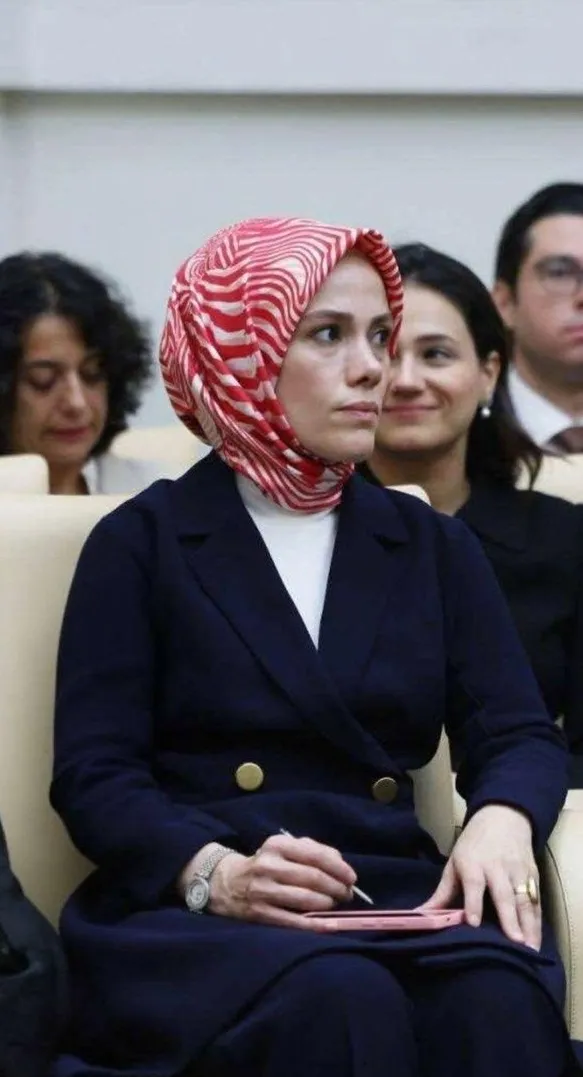 esra-albayraktan-somurgecilik-uyarisi-bati-merkezli-duzen-gazzede-coktu-1777494821332.jpeg Esra Albayrak'tan "Sömürgecilik" uyarısı! | Batı merkezli düzen Gazze'de çöktü-8