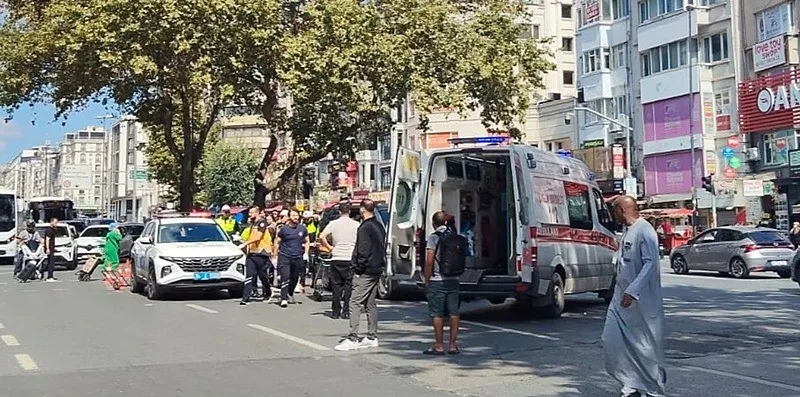 istanbul-fatihte-2-minibusun-carptigi-gahryman-shakirov-oldu-1789651633677.jpeg Fatih'te kırmızı ışıkta feci ölüm: İki minibüsün çarptığı genç kurtarılamadı-3