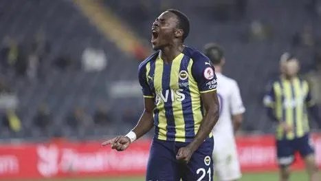 hatayspor-macinda-ters-dusme-sonrasi-kolunda-kirik-olusan-edin-viscanin-sakatligi-cok-buyuk-bir-sok-etkisi-yar-1660430463531.jpeg Hatayspor maçında ters düşme sonrası kolunda kırık oluşan Edin Visca’nın sakatlığı çok büyük bir şok etkisi yarattı-16