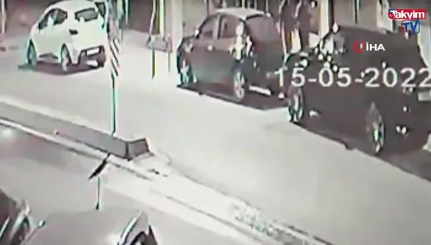 Lüks otomobillerin farlarını çalan hırsız önce kameraya ardından polise yakalandı