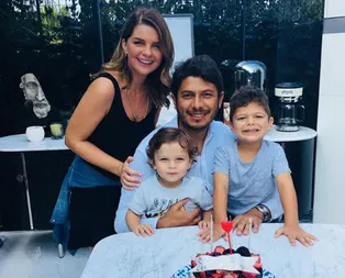 Pastayı oğullarıyla üfledi