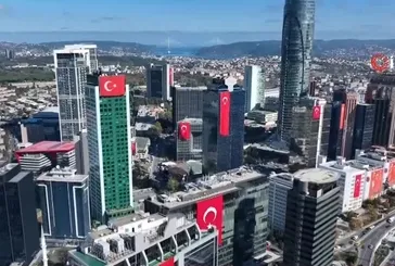 İstanbul’da 29 Ekim coşkusu! Gökdelenler bayraklarla süslendi
