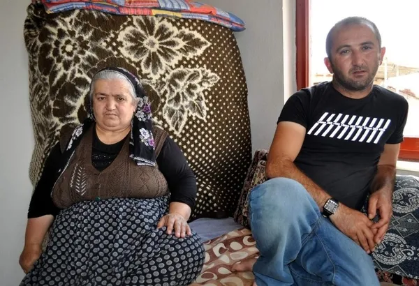 7-yil-yillik-cinayette-maktulun-esi-kardesi-ve-yengesi-gozaltinda-katil-cumhurbaskanindan-katilin-bulunmasini-istemis-1634284380870.jpg 7 yıllık cinayette maktulün eşi, kardeşi ve yengesi gözaltında! Katil cumhurbaşkanından katilin bulunmasını istemiş-4