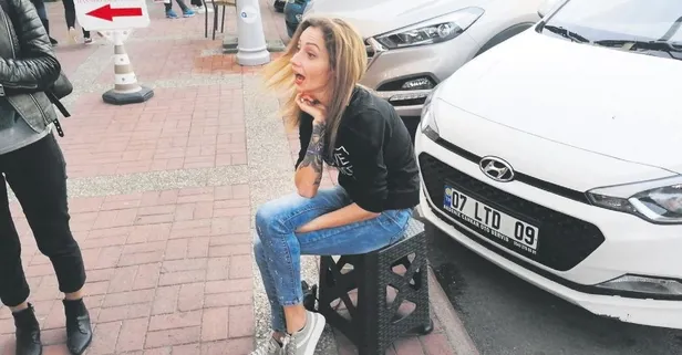 Hollandalı Mariana, ayakta duramayınca hastaneye kaldırıldı!