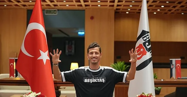 Beşiktaş, Salih Uçan'ın sözleşmesini yeniledi: 2+1 yıllık imza