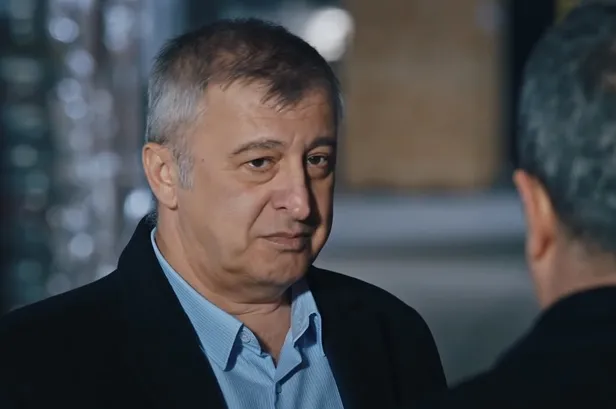 duyan-kucuk-dilini-yutacak-eskiya-dunyaya-hukumdar-olmazin-tufan-reisi-kararini-verdi-1627727189506.jpg Duyan küçük dilini yutacak! Eşkıya Dünyaya Hükümdar Olmaz'ın Tufan Reis'i kararını verdi-3