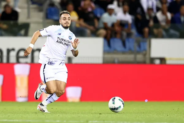 uefa-konferans-liginde-temsilcimiz-adana-demirspor-zorlu-genk-deplasmaninda-2-1-maglup-oldu-1692911198565.jpg UEFA Konferans Ligi'nde temsilcimiz Adana Demirspor, zorlu Genk deplasmanında 2-1 mağlup oldu-7
