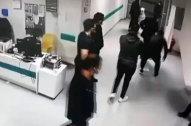 FETÖ’nün sağlık sektörü üzerinden yeni kaos planı! "Doktora şiddet" temalı kumpaslar zincirinin arkasındaki FETÖ parmağının ifşası