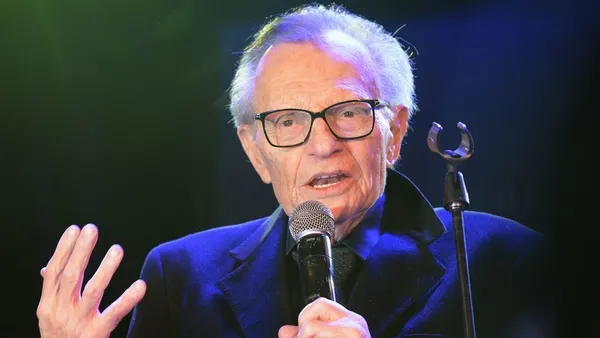 larry-king-kimdir-unlu-sunucu-larry-king-hayatini-kaybetti-larry-king-biyografisi-1611410370451.jpg Larry King kimdir? Ünlü sunucu Larry King hayatını kaybetti! Larry King biyografisi...-3